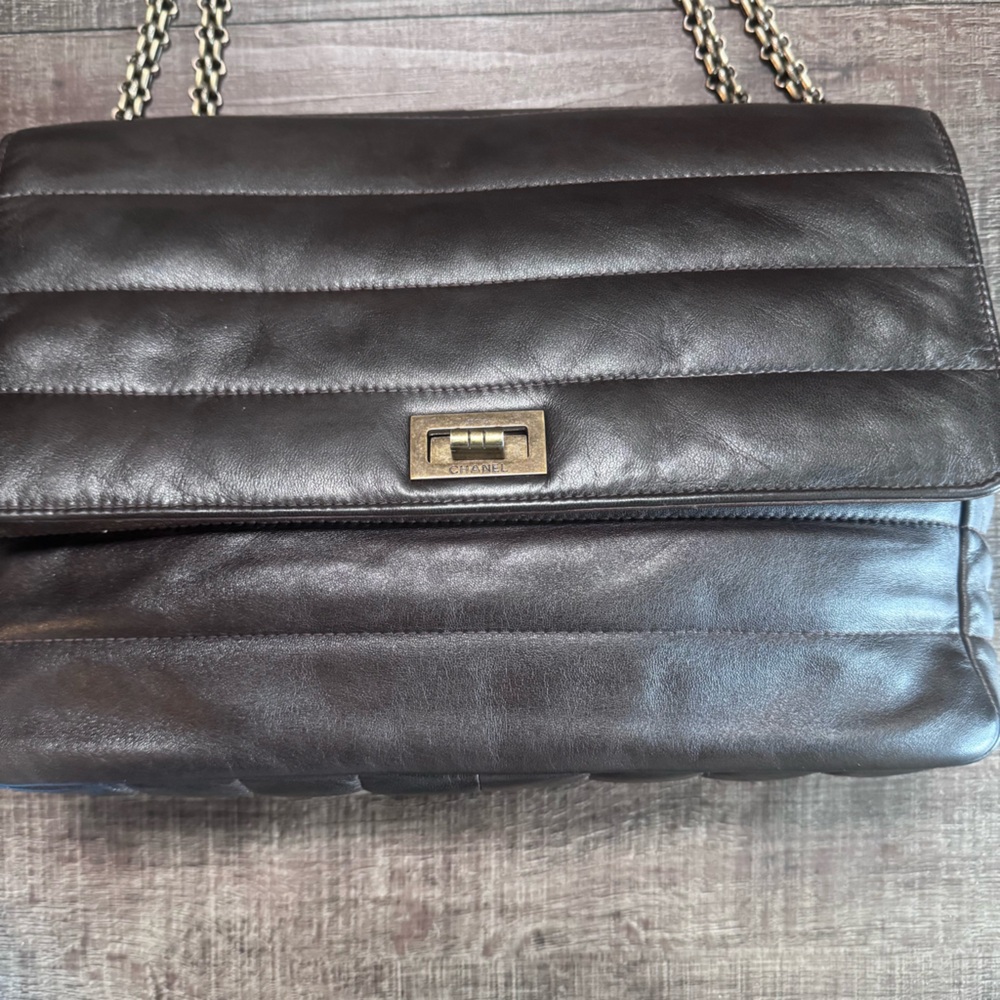 Chanel Vintage Shoulder Bag 💼 - Picture 9 of 16